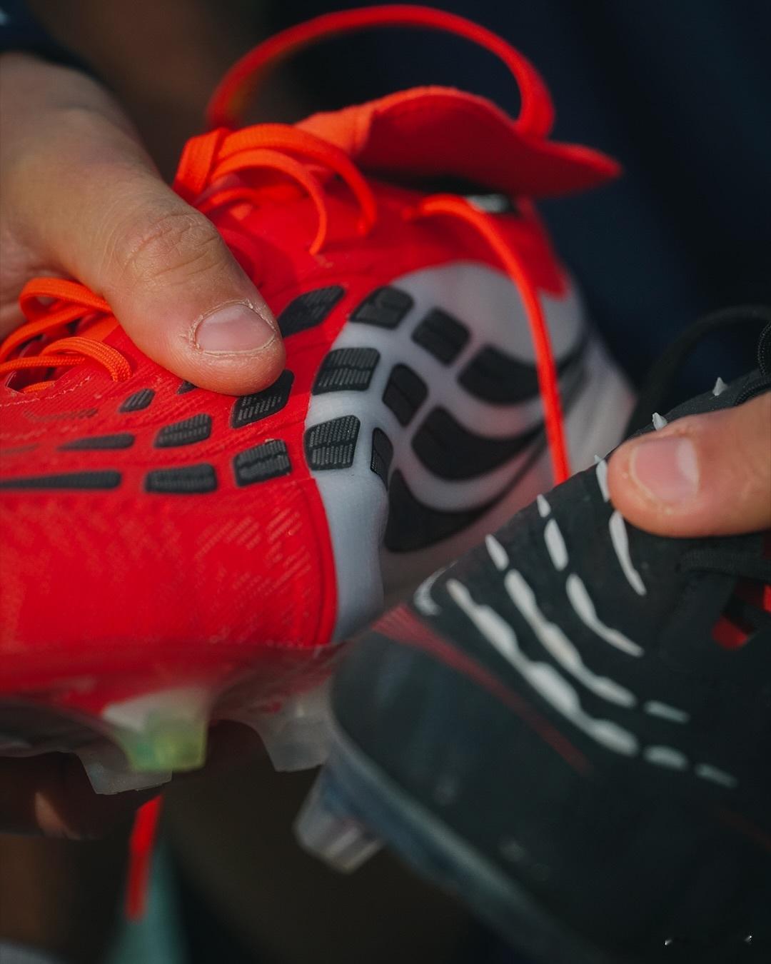 从外观来说，你喜欢25还是26？足球鞋阿迪达斯