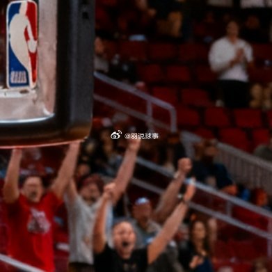  火箭129 - 100爵士：杜兰特缺席两场后复出，全场14投10中斩获25分6