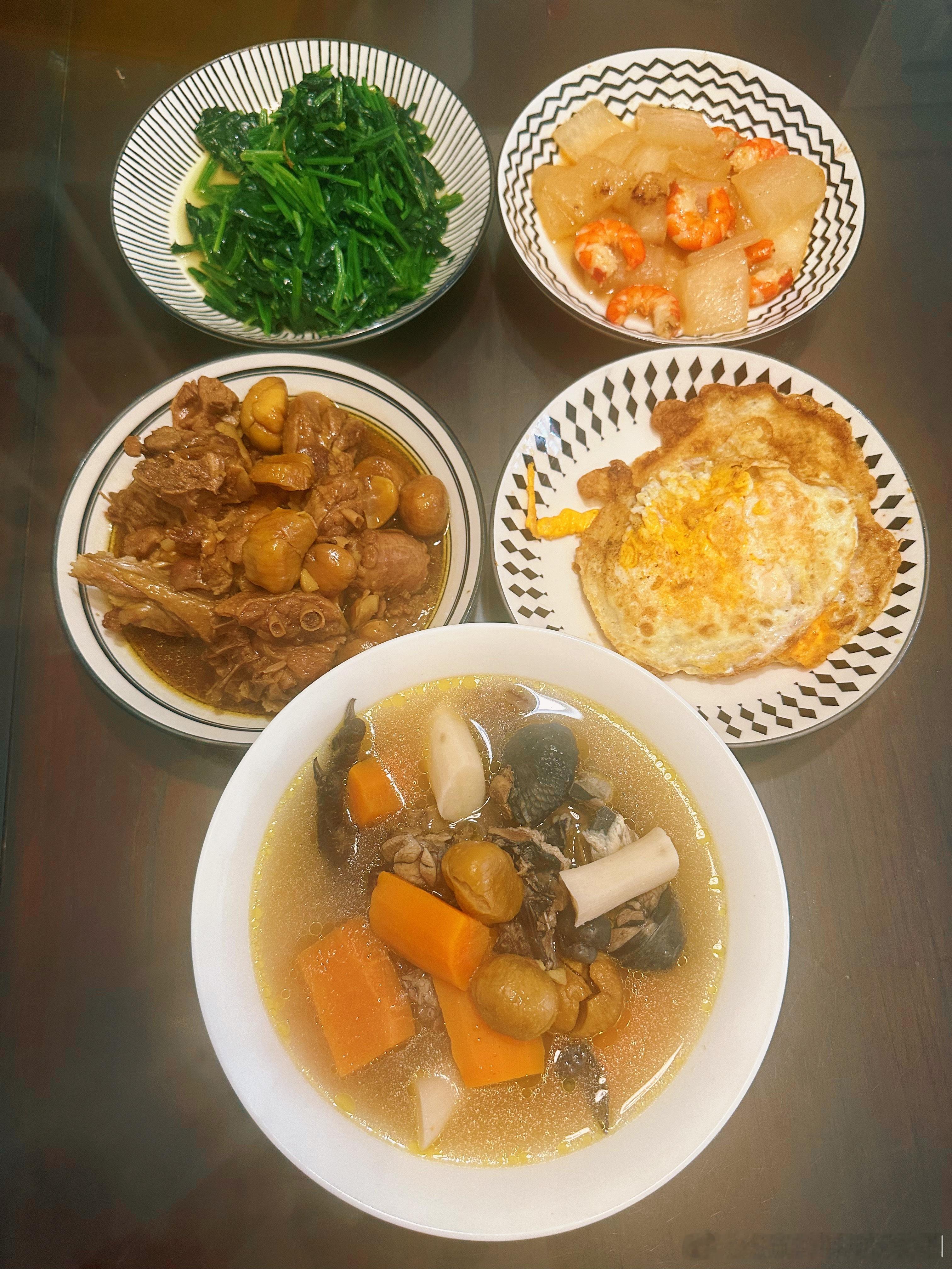 这世上没人能替你感受痛苦也没人能替你幸福吃好喝饱睡好吧 