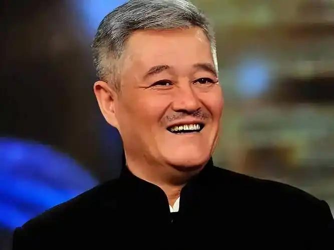 赵本山说自己是吃中国饭长大的，从来没有过移民的想法。

好多演员成名后都出国了，