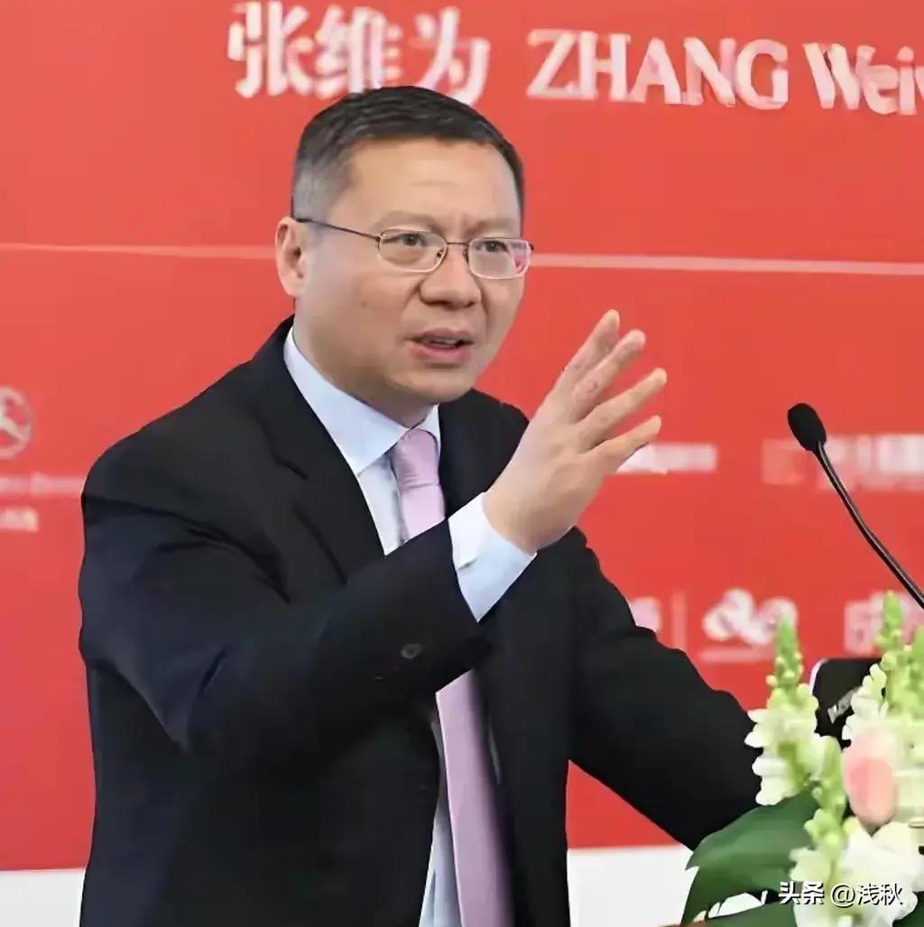 从围攻“张维为”教授的舆论交锋中，更要看见身边潜伏敌对势力的无声较量！
 
  