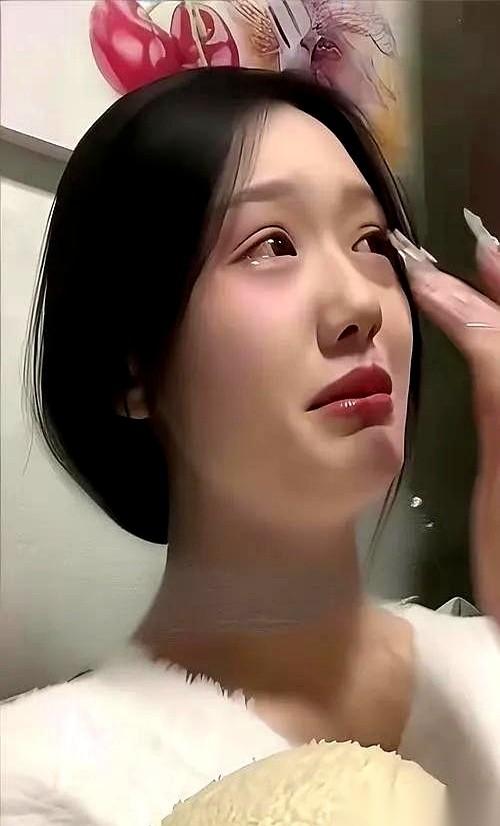 苏州一个姑娘的故事，听着就来气。
男朋友能把她的内裤和鞋洗得干干净净，结果，就因