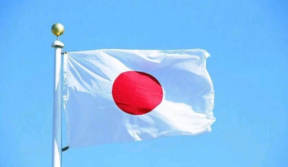 日本惊出一身冷汗！日本军舰刚挑衅性的经过台湾海峡，朝鲜直接朝着日本经济海域方向发