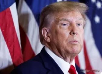 当地时间11月27日深夜，特朗普在社交平台发文，宣布将永久暂停所有“第三世界国家