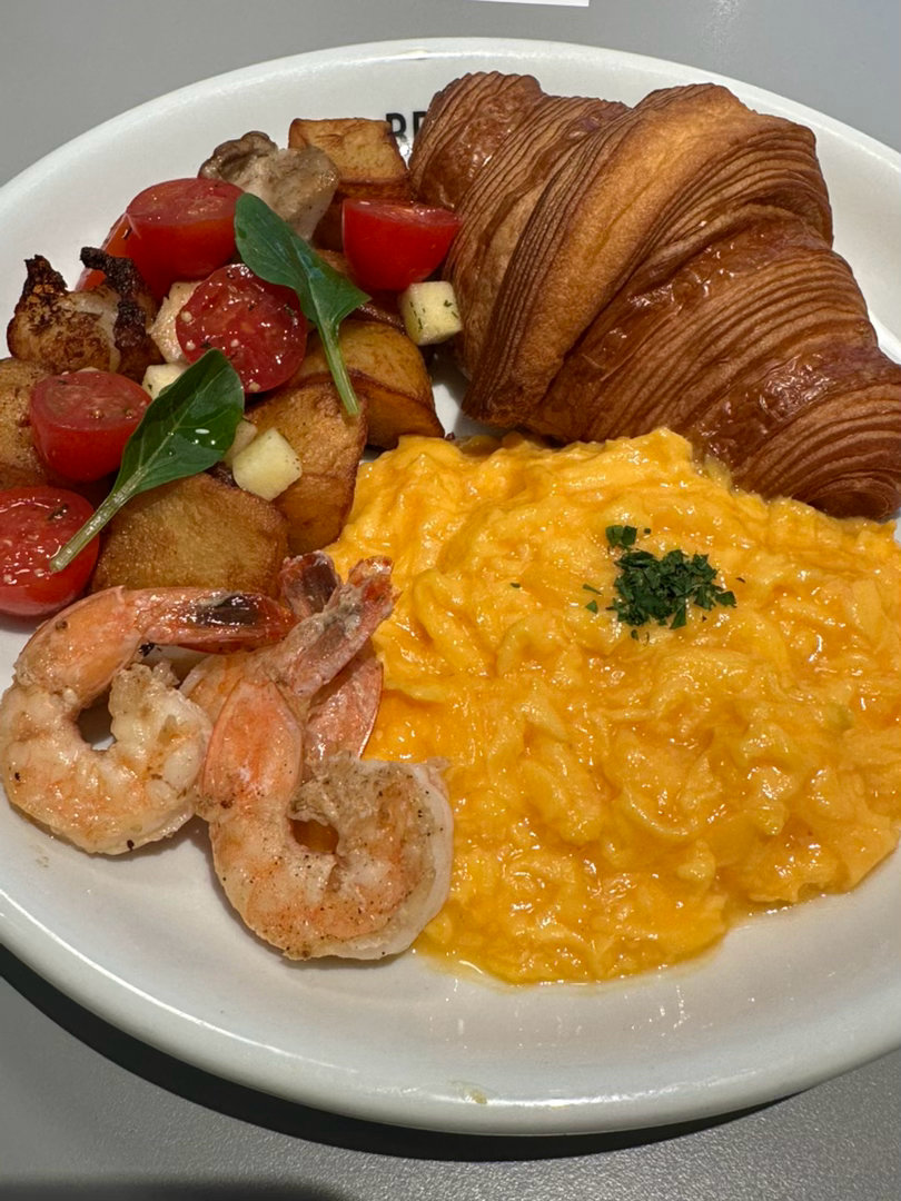 每日一餐分享食物就是要跟好姐妹一起，更添美味❤️❤️❤️ 