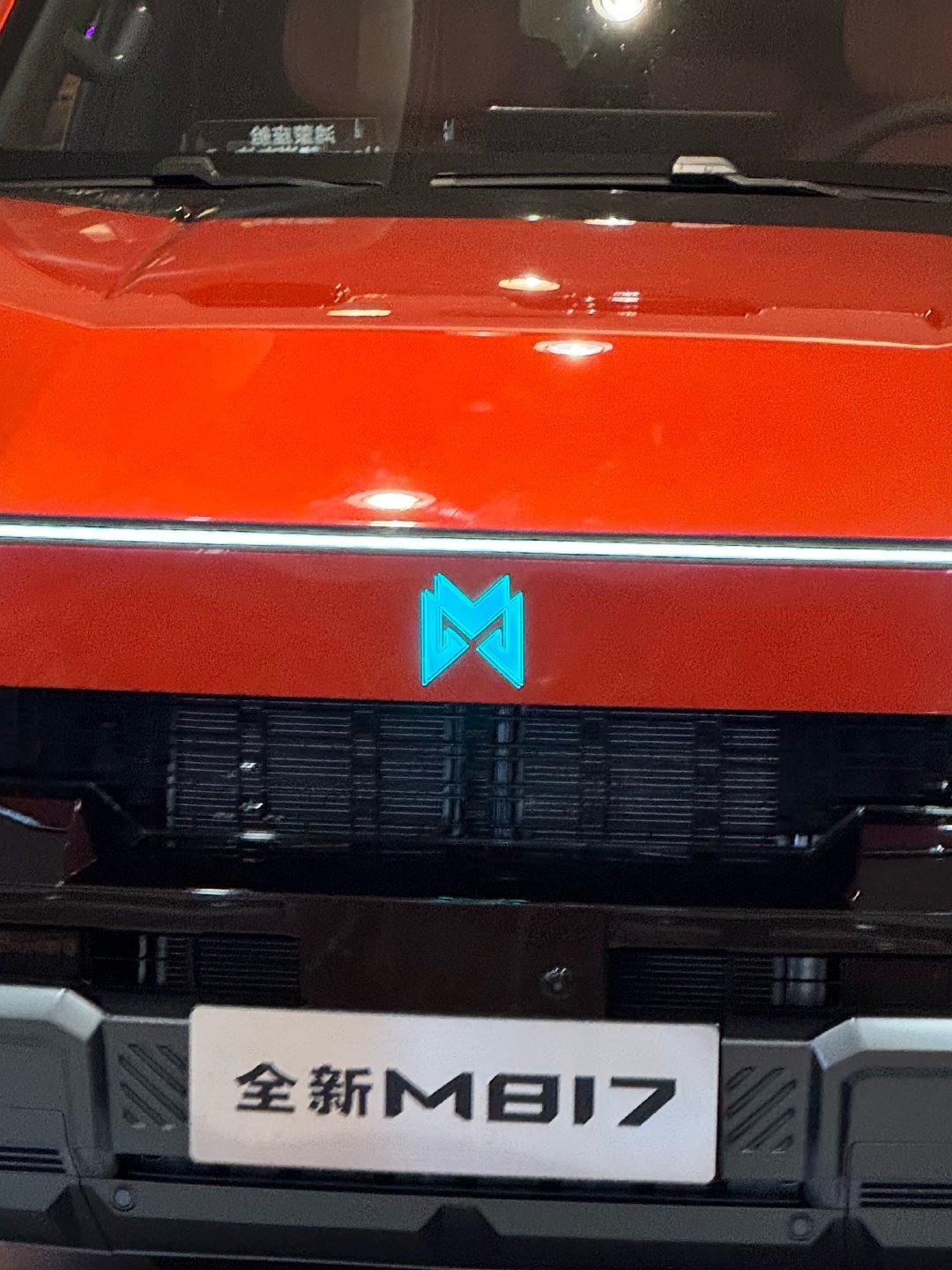 小蓝灯布置方案愈发千奇百怪