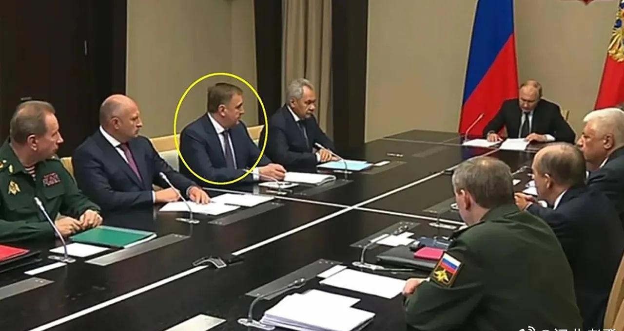 俄乌冲突或将结束，普京培养接班人加速，给爱将久明在军方铺路。
克里姆林宫最新消息