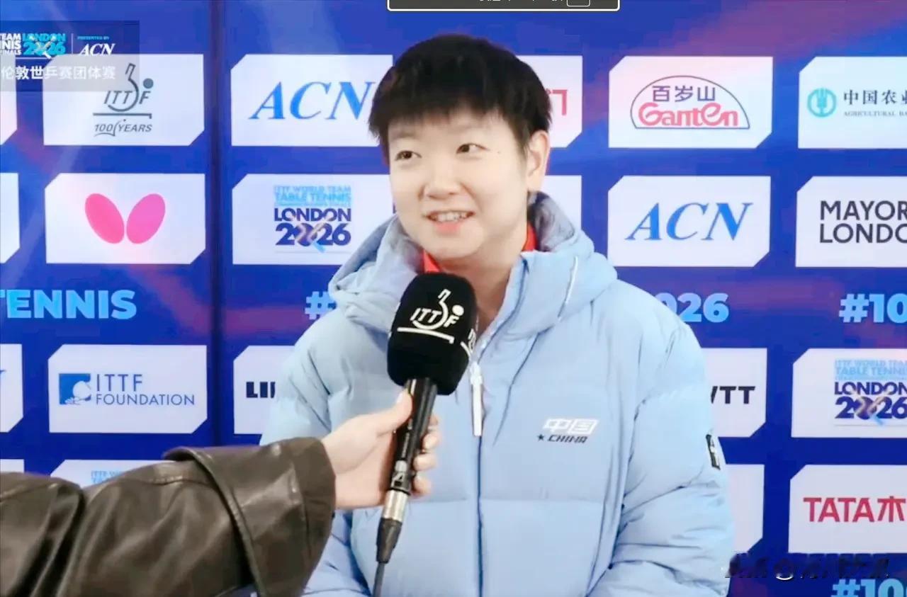 敢吐槽总教练的球员，只有莎莎了吧！

昨天莎莎3:0打赢琳达后，
记者采访时吐槽