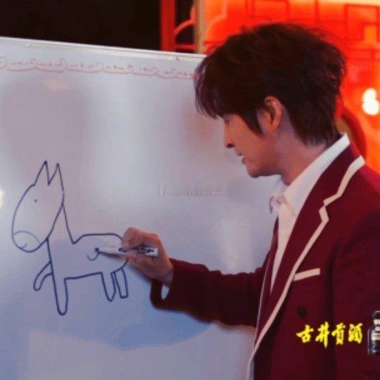 张远现身央视春晚合肥分会场 乡音未改，初心依旧。张远回到家乡，现身央视春晚合肥分