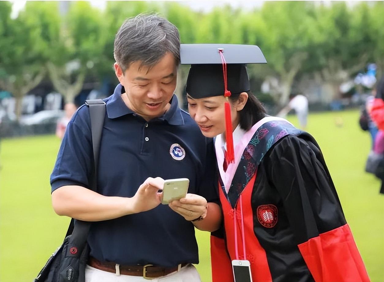 储殷教授谈博士就业现状，大学老师要耐得住清贫，原因令人破防
大学老师已经是夕阳产