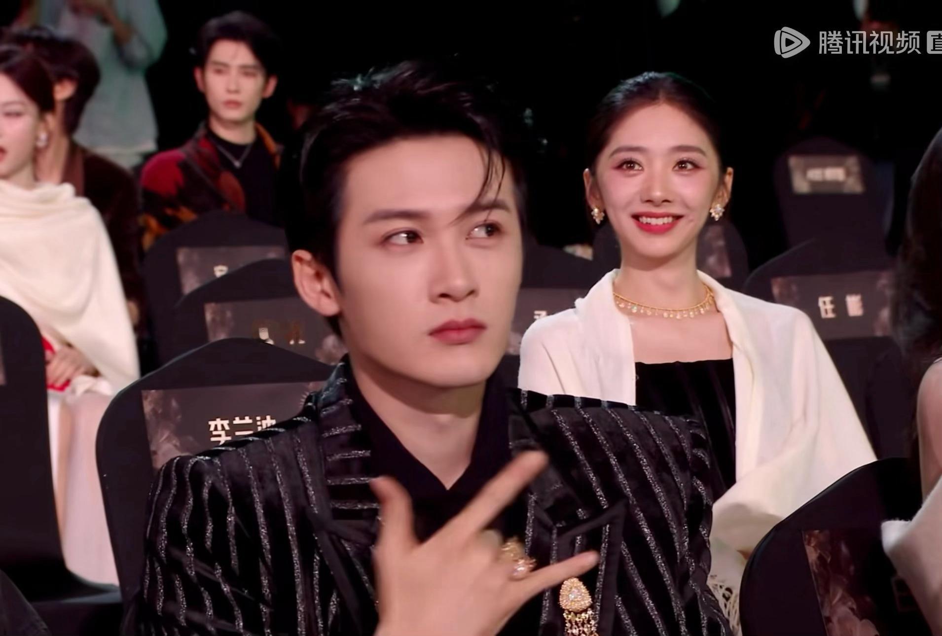 好可爱啊老公😣😣😣 