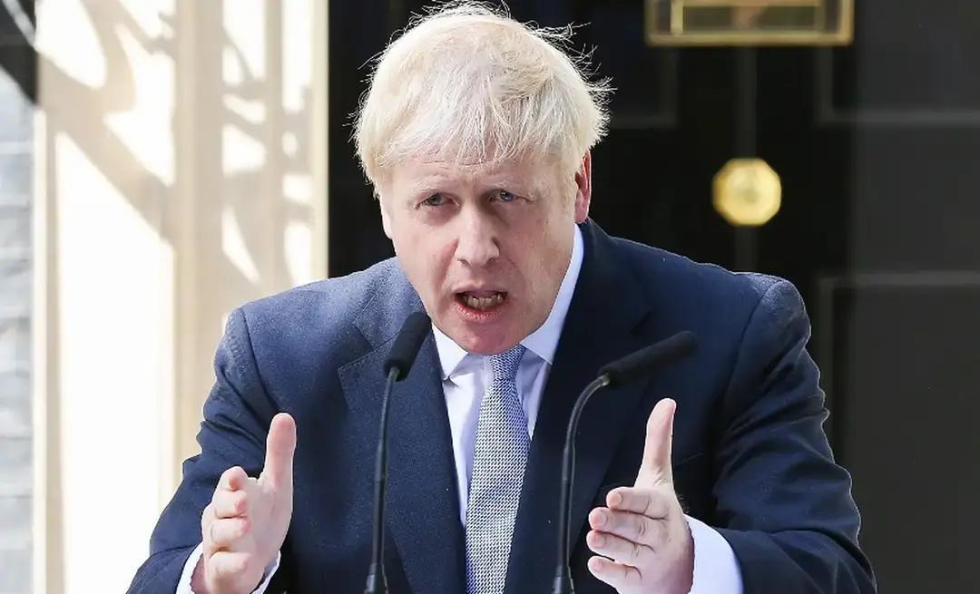 果不其然。
 
英国前首相约翰逊突然宣布了反对美国对乌“28点和平计划”的立场。