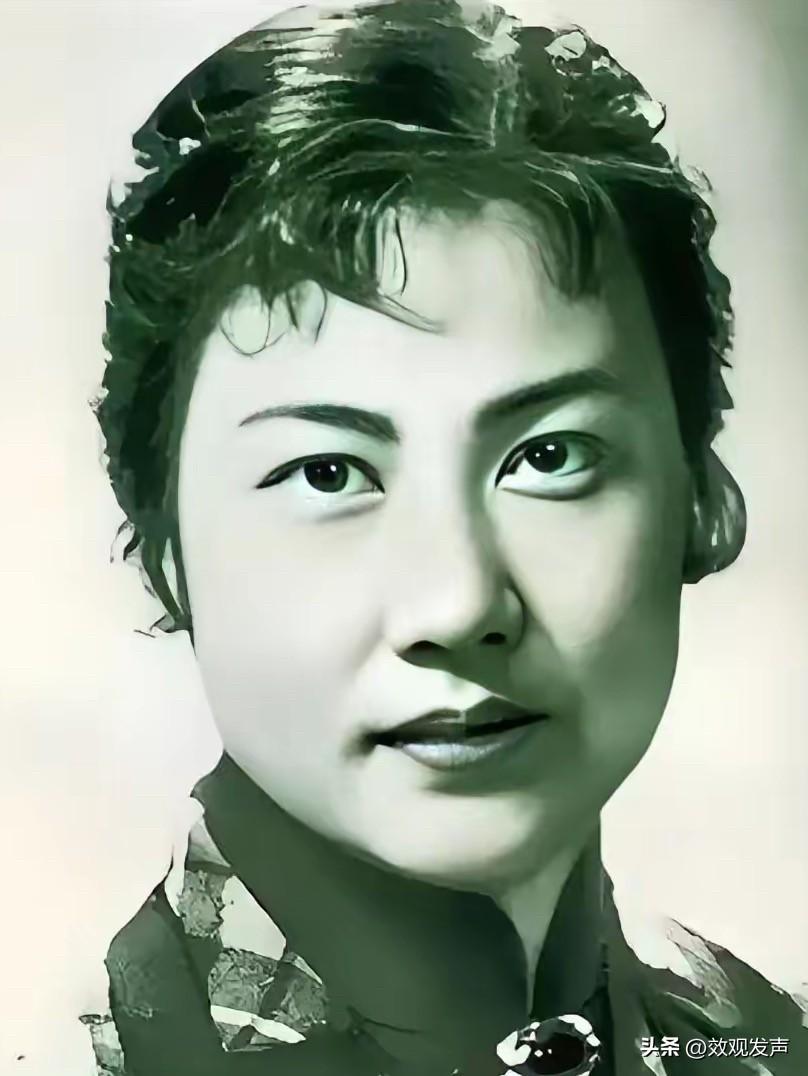 1918 年，她出生于河北保定，17 岁考入北平国立艺术专科学校西洋画系，并参与