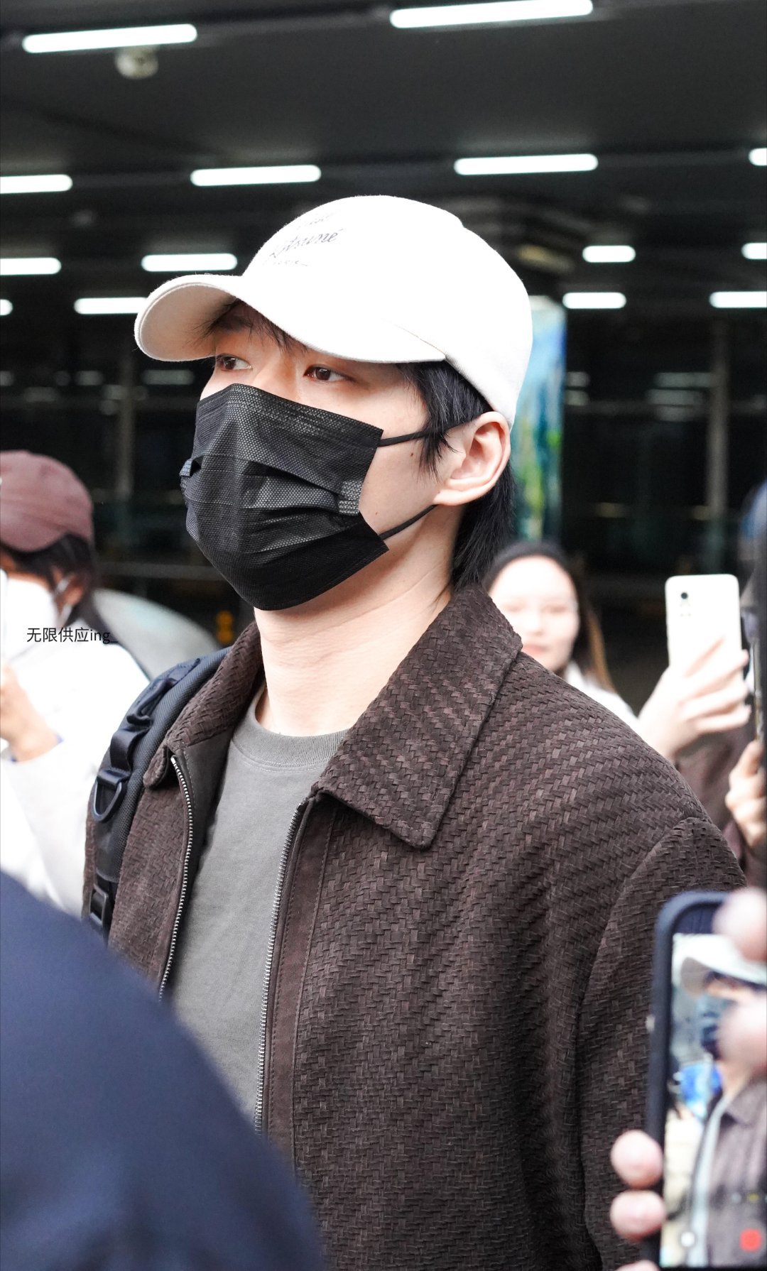 魏大勋邪恶比格发力了 魏大勋这比格真就专挑何老师下手是吧！一开口就给梦想打假，硬