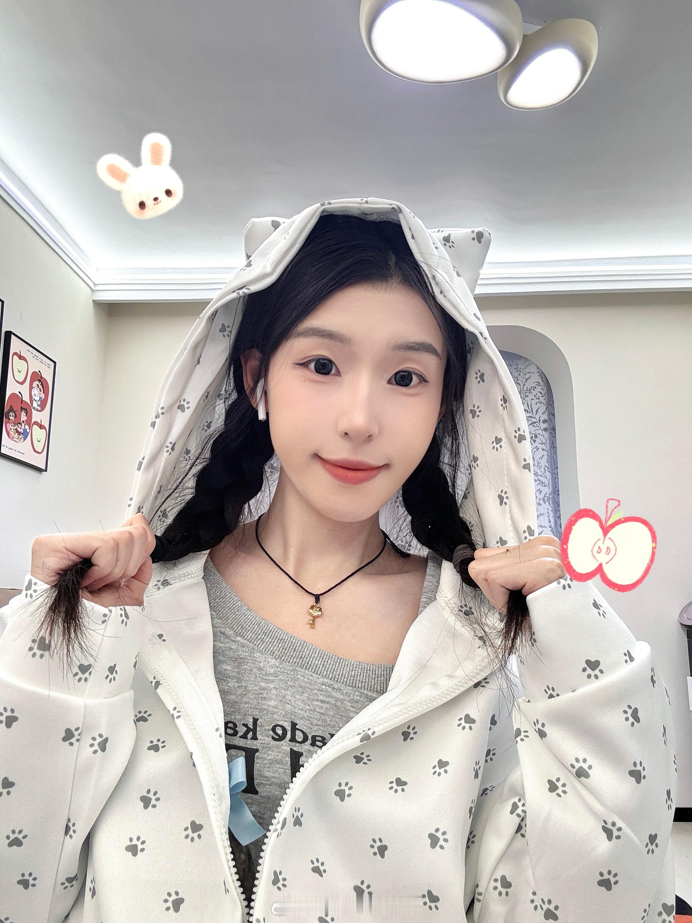 周末愉快啦 ​​​