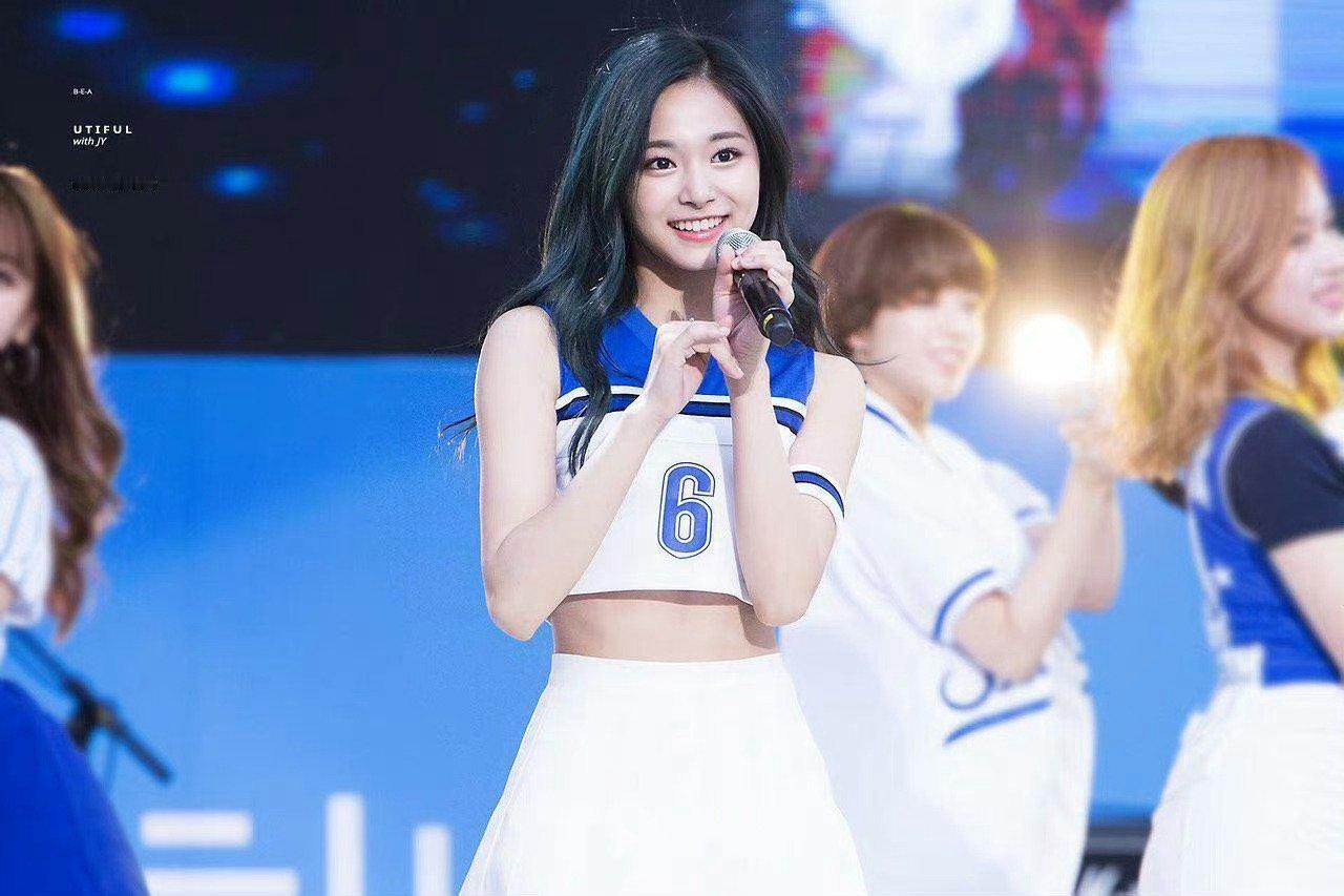 【周子瑜】16岁刚出道的周子瑜精彩的16岁 ​​​