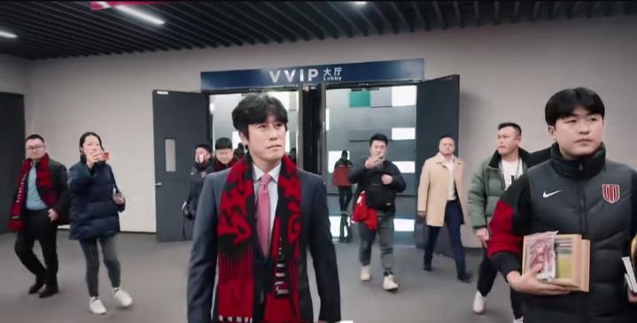 徐正源又回来了，不是去的重庆，而是直飞深圳，现身深圳机场。
有迹象表明，之前大家