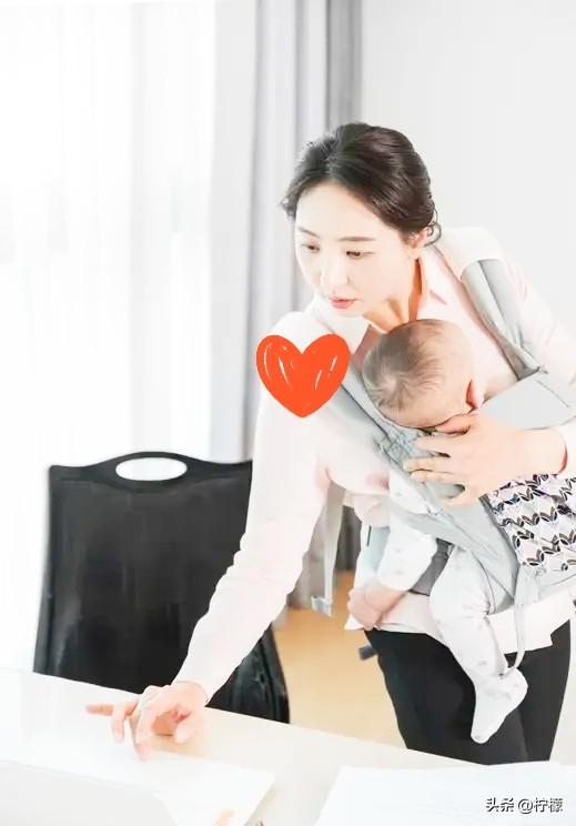 刚生了孩子，
婆婆就跟我说：
不准辞职在家带娃，女人没工作没收入，再顾家也不如自