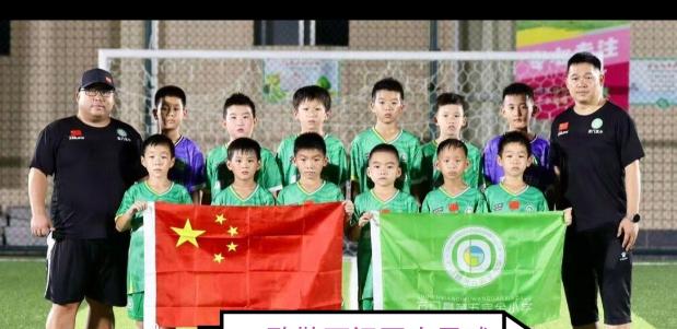 2034杯第二天的焦点大战，中国足球小将红VS石门五小。本来以为会是一场势均力敌