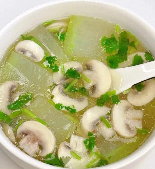 秋冬痰湿缠身，三道冬瓜家常菜，帮身体排浊一身轻