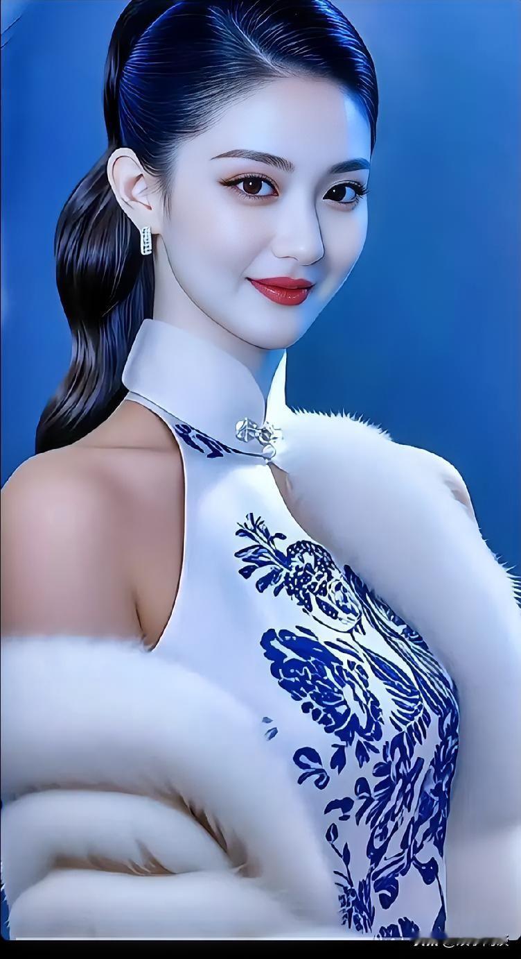 这美女穿得太有气质了！