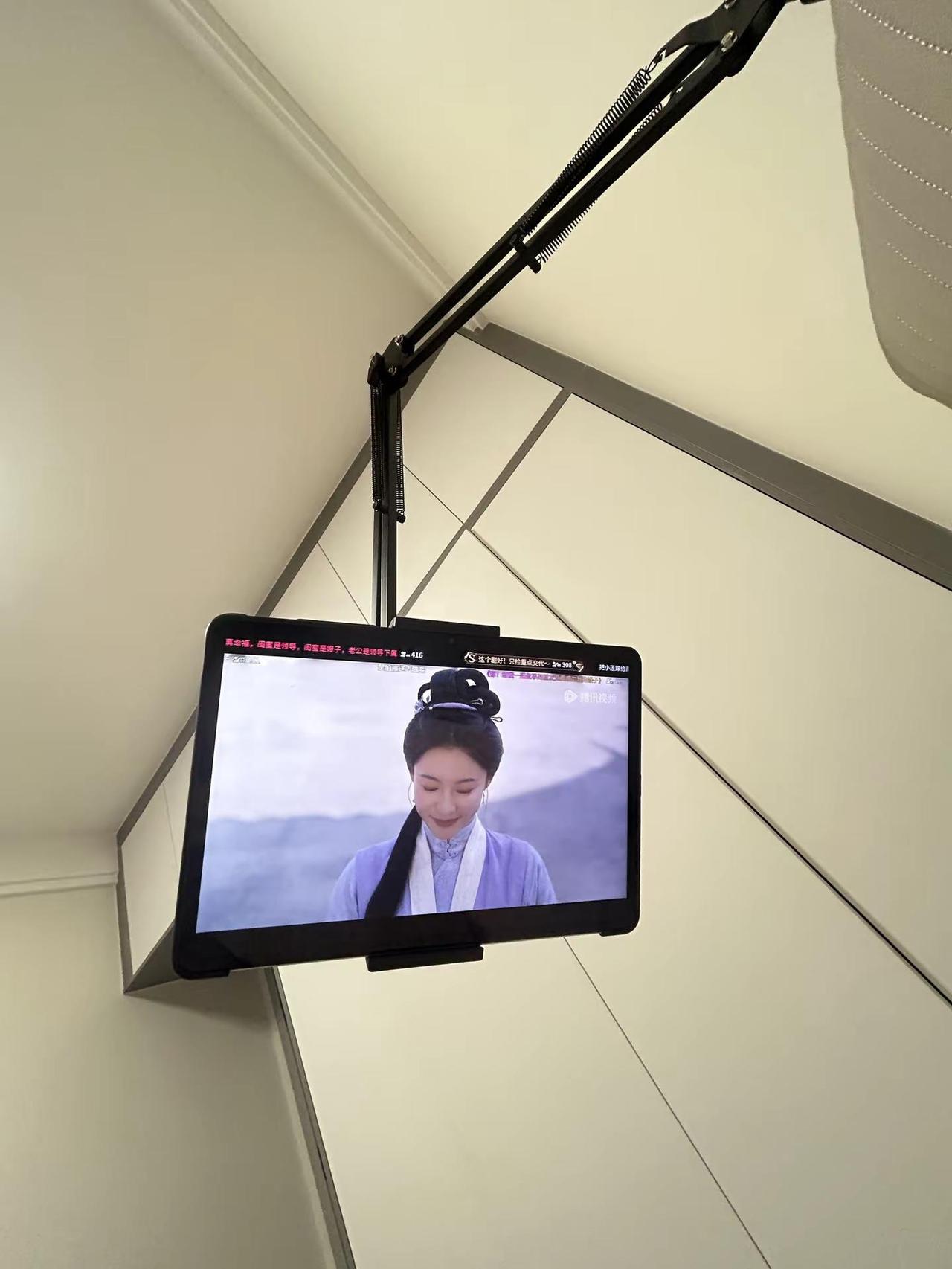 所有人 买它！ 再也不用举着平板追剧了！！！