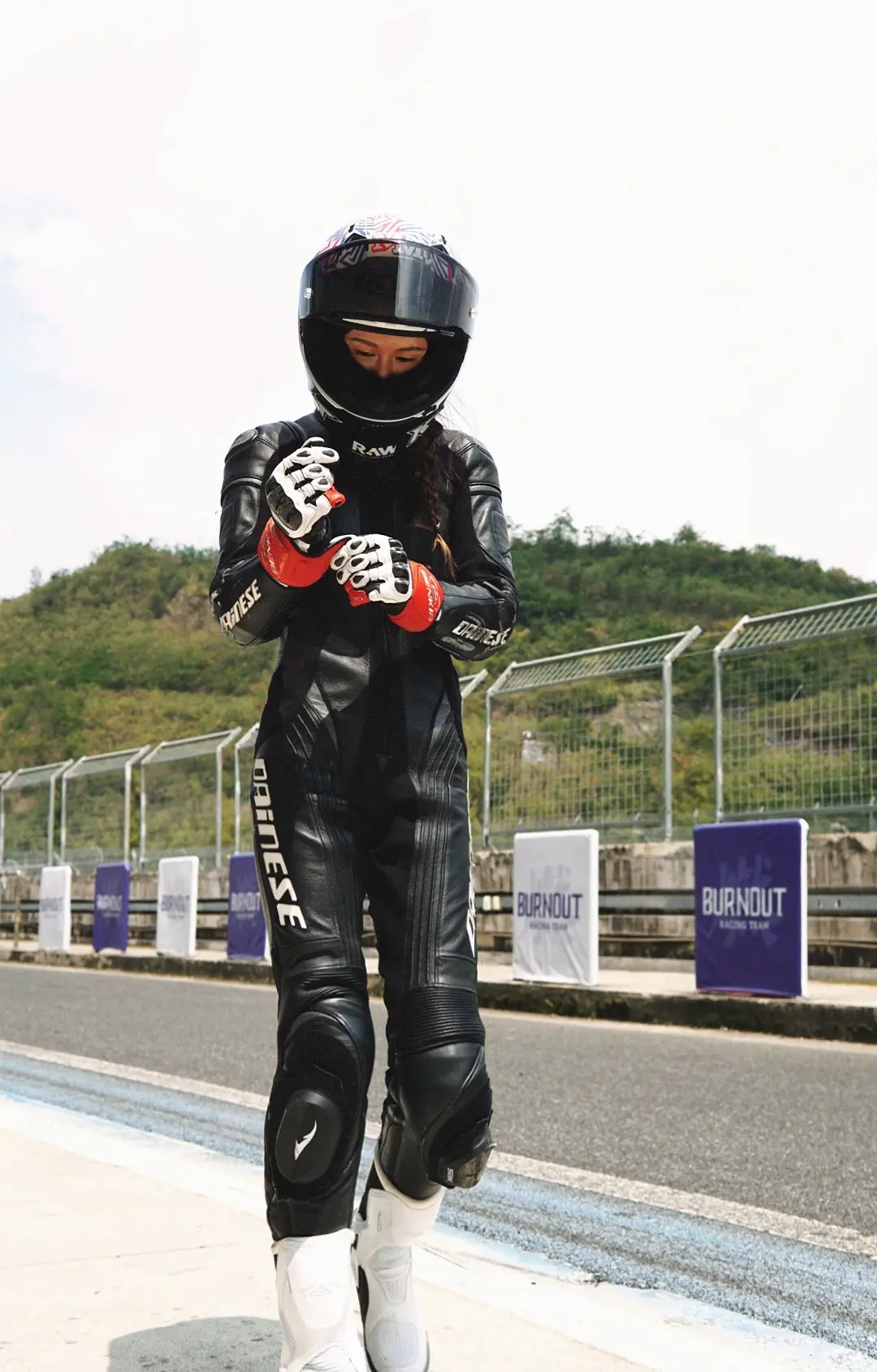 给大家普及一下在骏驰2分钟什么概念，就是人家跑2圈，我得一圈🤣