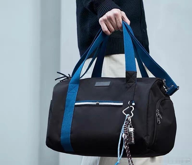 抽一个宝马干湿分离单肩包，特别适合健身人士，喜欢的朋友评论这篇文章网页链接 mj