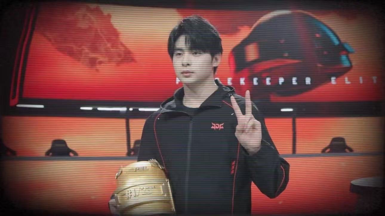 24岁，是新的起点，也是更燃的征途生日快乐，我们永远是你最坚实的后盾！伞兵廿四驭