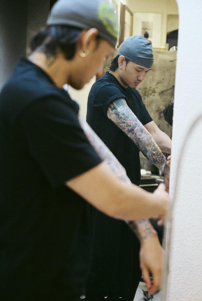 GALI新纹身曝光！GALI