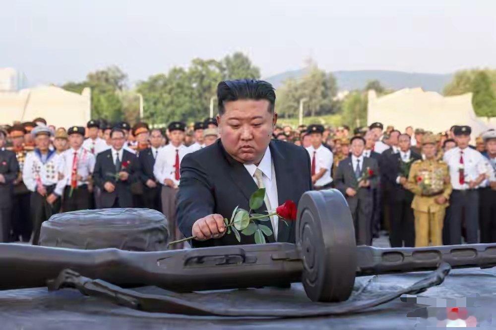 外交部回应金正恩出席纪念活动金正恩同志是最有资格参加阅兵仪式，朝鲜与中国那是“唇