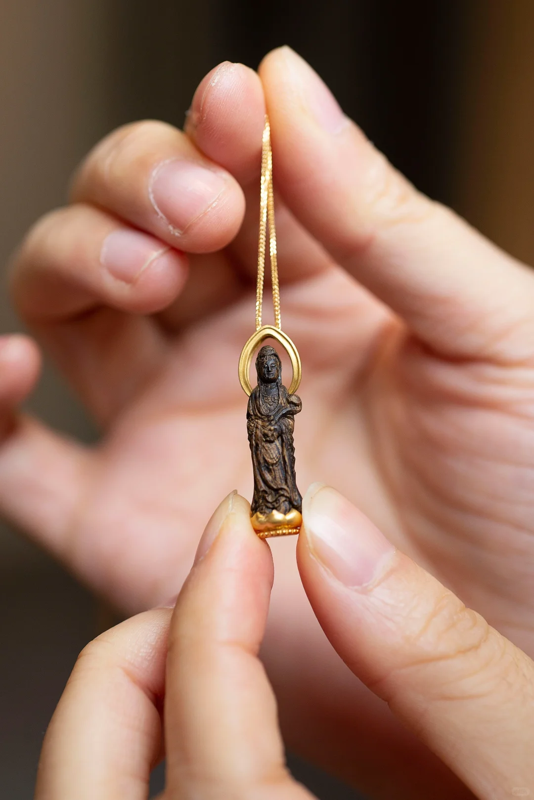 精品沉香观音随身佛，必须入这款沉香护身符