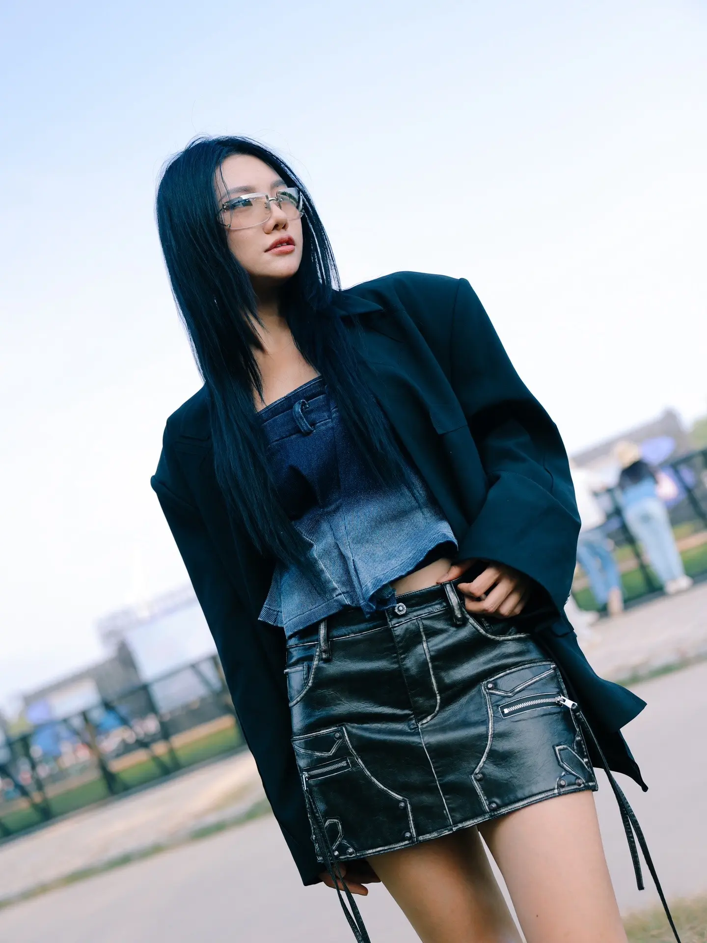 OOTD|明潮千帆音乐节穿搭。音乐节白天热晚上冷怎么办？ 那就多拿一个...