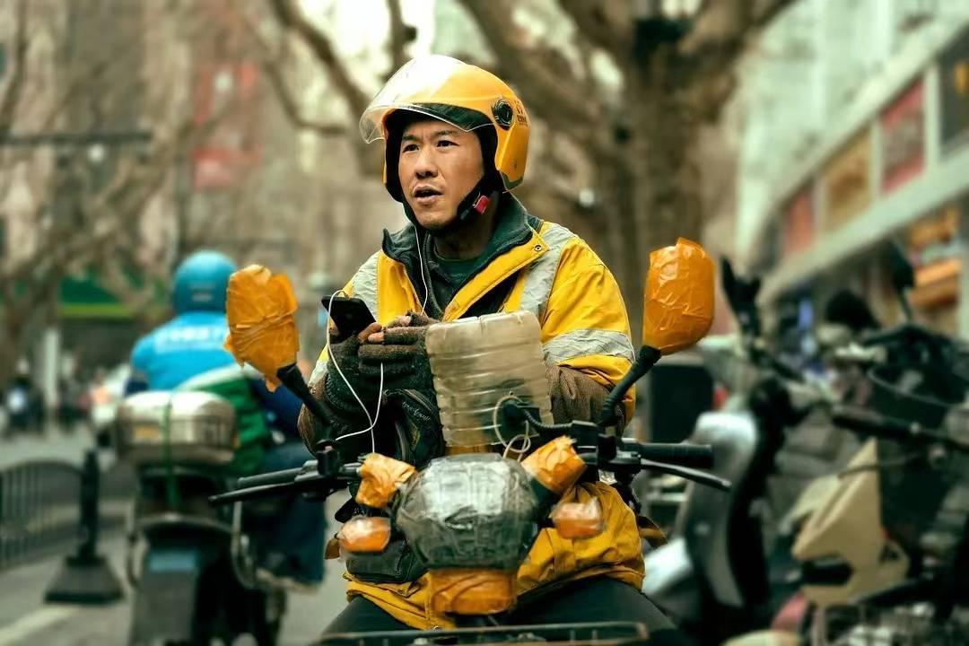 送外卖的真实收入：累到崩溃，钱却少得可怜😭
谁懂啊！凌晨 1 点刚回到出租屋，