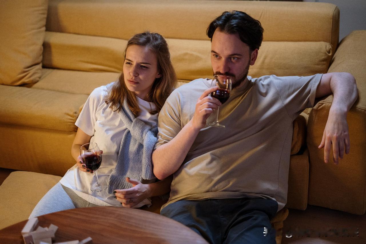 为什么男人背叛婚姻后，会抗拒跟老婆亲近？
 
做婚恋辅导多年，起码有50%的男人