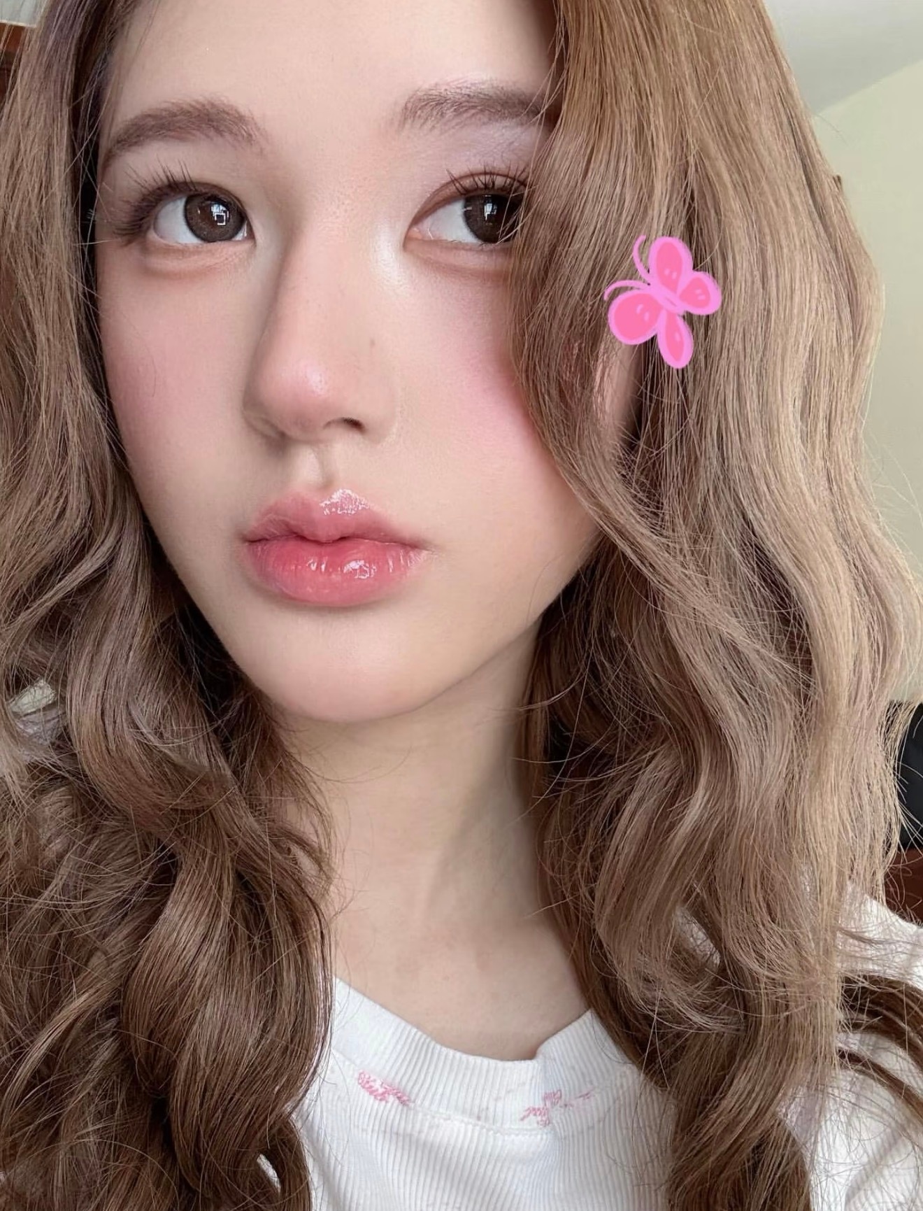 赵露思今日ins更新许久不见的长卷毛 