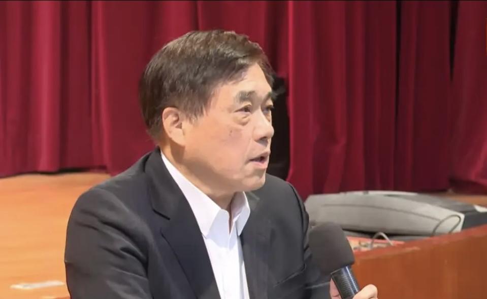 郝龙斌这步棋够精明！喊着“两岸绝不是国与国关系”，又抛出两岸政策五大政见，分明是