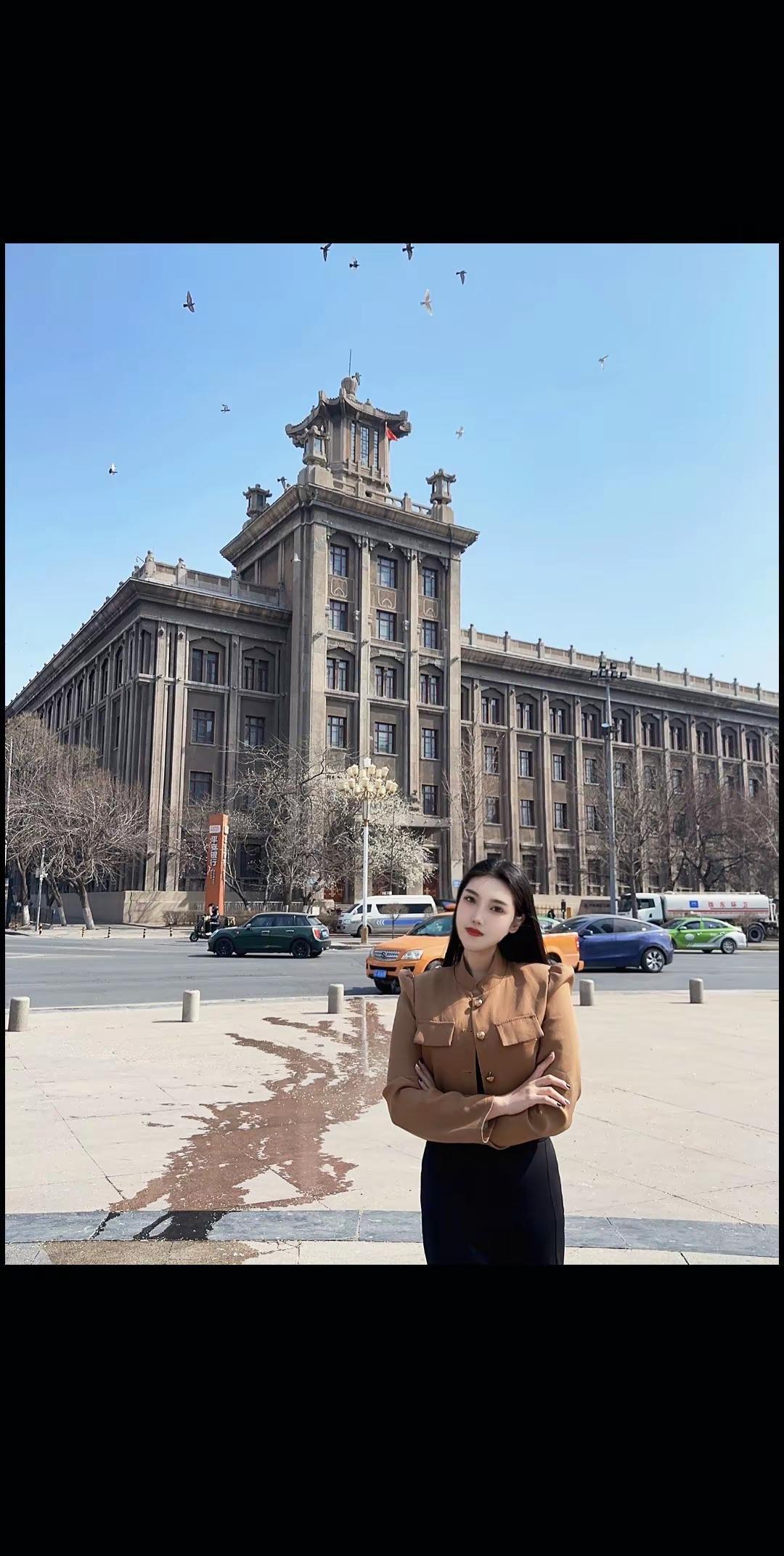 小城市  有车开 有班上 想吃啥妈给做  没结婚没有孩子自由轻松的26岁  怎么