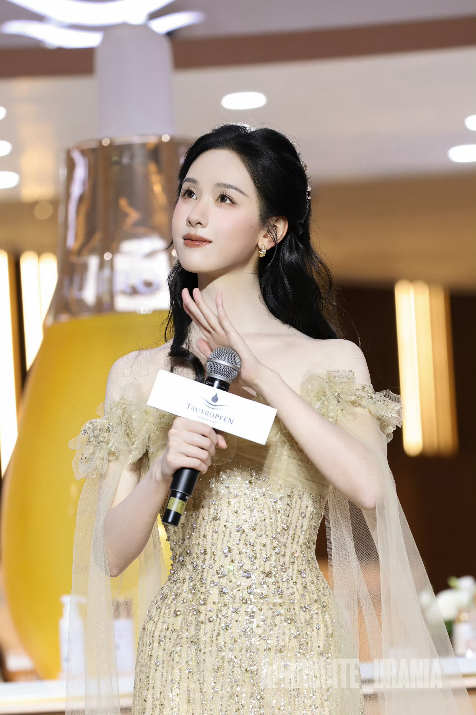 陈都灵 载入嘟圈史册的🎶千万赞饭拍活动 