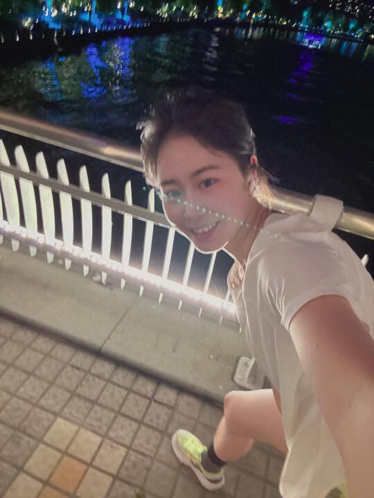 夜跑10k｜一种很新的下班方式，跑着下班
