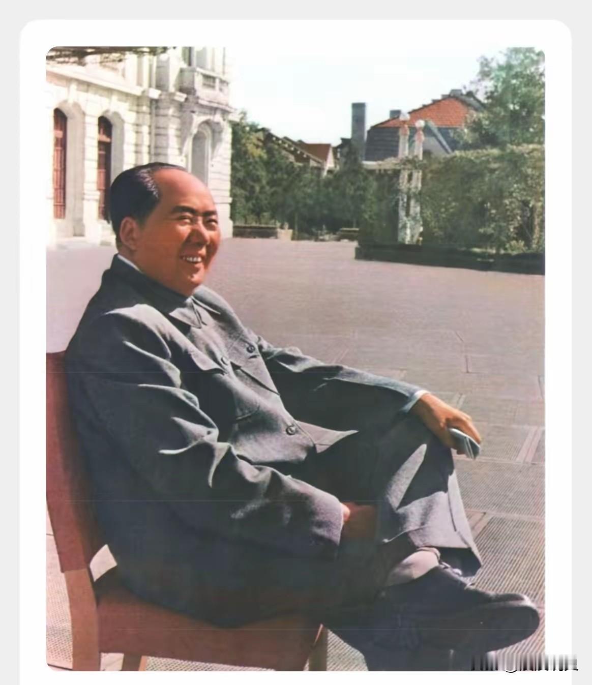 从小到大，我们张口就叫“毛主席”，从来没觉得这有什么不对，这是天经地义、理所当然