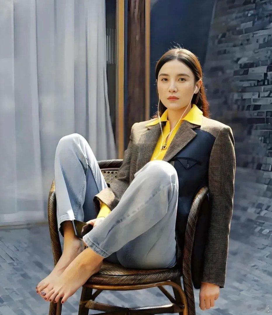 这才是真实透彻的宋佳[赞]自然中的生活接地气没有压力，哈哈哈哈哈[笑cry]小时