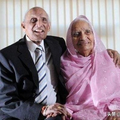 你能想象一对夫妻的年龄加起来有216岁吗？这可不是开玩笑，美国一对夫妻就凭借这惊