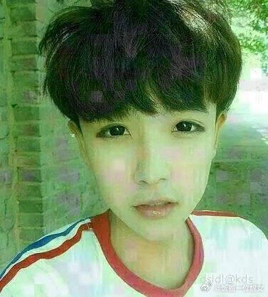 这个男孩好看不 ​​​