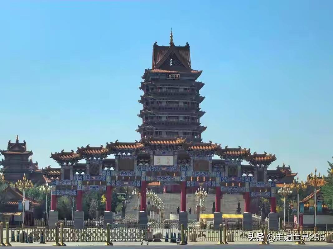 张福贵：大姐


       前天，我归了一趟故里。此行，一为祭扫父母坟茔，二