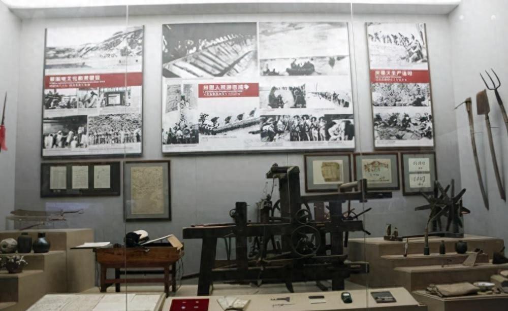 山东老太太参观博物馆时认出展品，竟是当年她留下的物品，英雄身份由此揭晓！
194