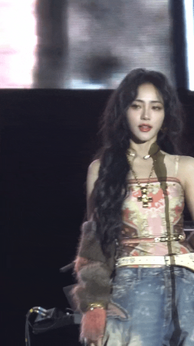 爱奇艺还是没有放过我谁不是一边吐槽“又来骗眼泪”，一边对着预告片里的大娟、希林、