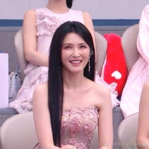 徐洁儿粉丝维权徐洁儿小片一剪梅 徐洁儿粉丝维权了，徐洁儿小片一剪梅，0故事线0镜