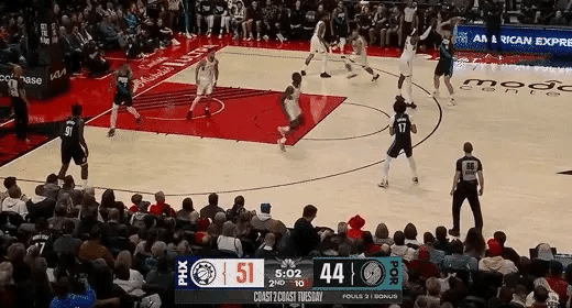 再送助攻！杨瀚森弧顶策应击地妙传夏普冲框2+1 