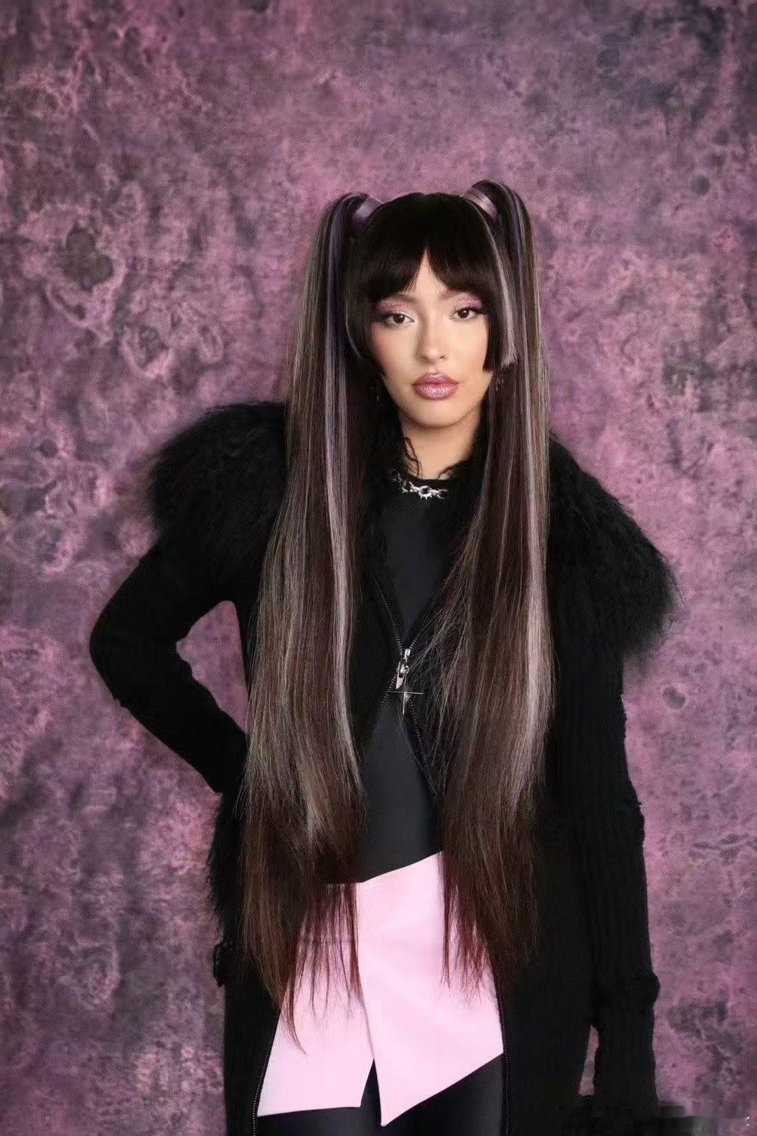 歌手直播Faouzia状态松弛感拉满，凡希亚演唱《不为谁而作的歌》，强大唱功震撼